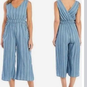 New Directions Women’s Blue and White Striped Wide-Legged Jumpsuit Size XL